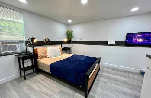 Sylvan Hills Apartment | Comfortable Studio Near Downtown Atl Sleeps 2 Free Parking