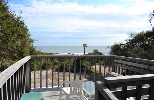 Jekyll Island House | Cottage By The Sea - Unit A 3 bedrooms, 2 bathrooms