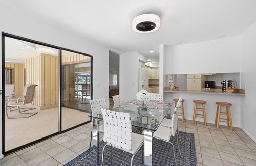 Hunt Club House | Couples, Families, Pool, Lake View, Golf, Fresh - PGA National SFH gated - safe!