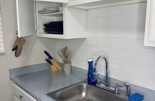 College Park Apartment | Cozy 1-bedroom apt near Hatfield Jackson Airport WiFi,Free Parking