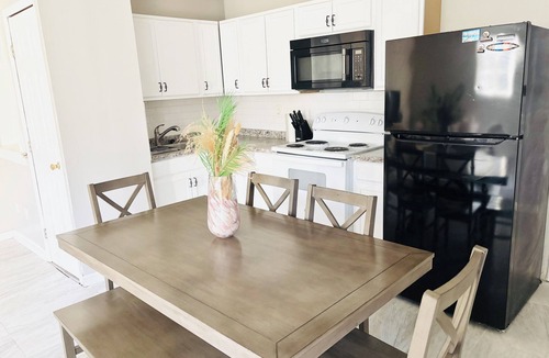 Stone Mountain House | Cozy 1-bedroom house in welcoming Stone Mountain with AC