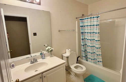 O'Fallon House | Cozy 1-bedroom house in beautiful St. Peters with AC