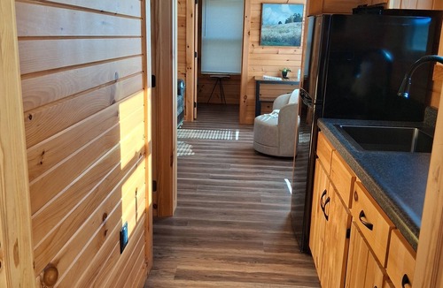 Kings Mountain Cabin | Cozy 2-Bedroom Cabin Near the New Two Kings Casino
