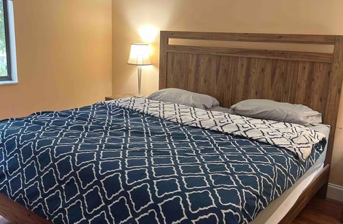 West Palm Beach Condo | Cozy 2-bedroom condo with WiFi, AC in charming West Palm Beach