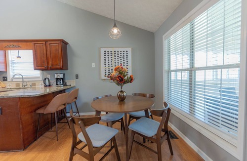 Duluth House | Cozy 4BR Home｜ Main Floor Bedroom, Workspace & Family-Friendly Comfort #41832