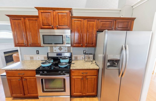 Duluth House | Cozy 4BR Home｜ Main Floor Bedroom, Workspace & Family-Friendly Comfort #41832