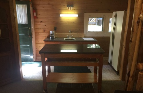 Long Lake Cabin | Cozy Adirondack cottage with Beach access on scenic Raquette Lake, NY.