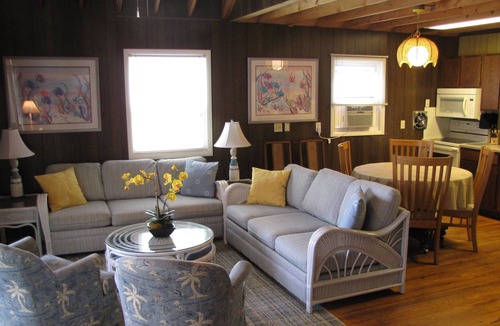Dewey Beach Cottage | Cozy Beach Cottage - Steps to Ocean, Family and Pet Friendly