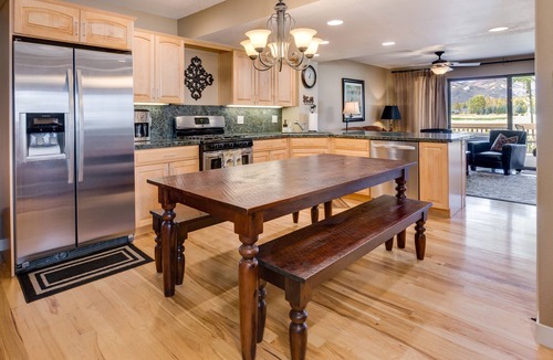 Park Meadows House | Cozy Condo w/Hot Tub, Great Views of Canyons Mt & Golf Course, on Free BusRoute