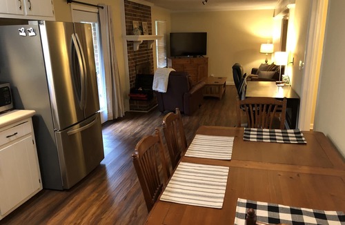 Lilburn House | Cozy Home in Great Neighborhood Pet-Friendly