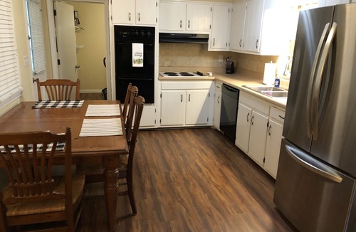 Lilburn House | Cozy Home in Great Neighborhood Pet-Friendly