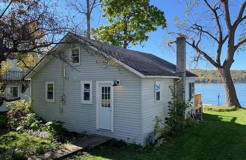 Honeoye House | Cozy Lakefront Cottage!