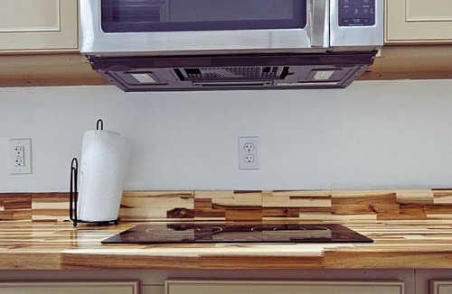Lawrenceville Apartment | Cozy Lawrenceville Retreat Near I-85, Private Entrance + Full Comforts