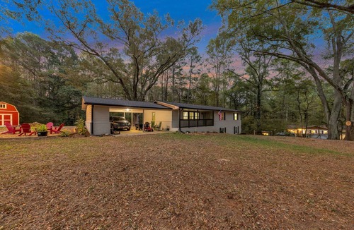 Temple House | Cozy Oak Haven: Your Dream Retreat!