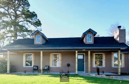 Hinesville House | Cozy Sunlit 4 Beds house Fully Fenced near Base