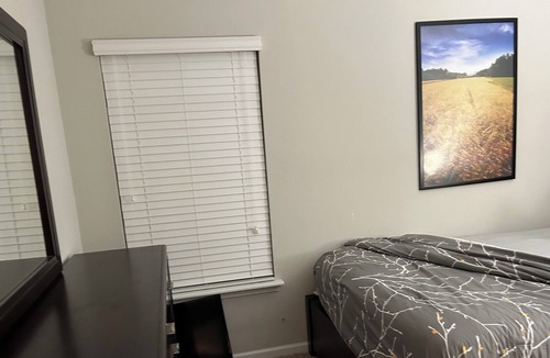 Northside House | Cozy two bedroom in Jacksonville. Centrally located and close to riverside.