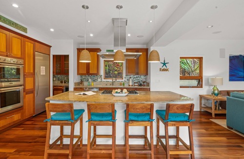 Bayview House | Custom Home Walking Distance to the Grand Hyatt and Shipwreck Beach