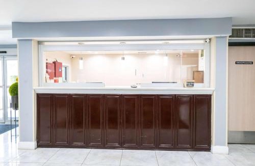 College Park Hotel | Days Inn by Wyndham College Park Atlanta Airport South
