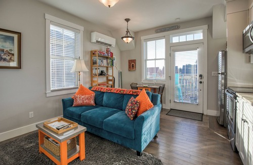Seabrook House | Deck View + Sunset, Steps to Town & Parks, Games