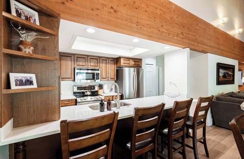 Deer Valley House | Deer Valley Snow Park: Spacious 4BR townhome with mountain views in Park City.