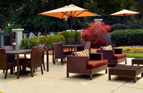 Home Park Hotel | Discover Georgia Aquarium! 2 Spacious Units, Seasonal Outdoor Pool, Pets Allowed