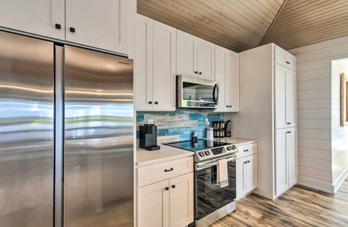 Darien Cottage | Dock, Altamaha River Access! Angler's Paradise
