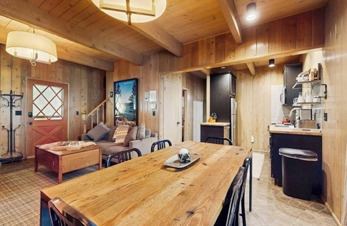 Arrowhead Villas House | Dog-friendly cabin near lake with large deck and great location