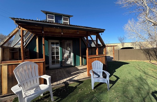 Espanola House | Dome Home between Santa Fe & Taos - near Starbucks, Dining, Casinos, Los Alamos