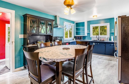 Snohomish House | Downtown home with a firepit, washer/dryer, fireplace, and lovely outdoor space