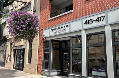 Downtown Syracuse Apartment | Downtown Suite with Balcony