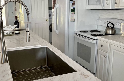 Town of Torrey House | Dreaming a View - Tranquil Retreat on Seneca Lake - Sleeps 12