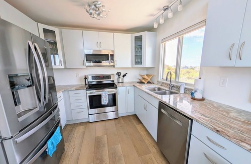 Carolina Dunes House | Duck Dive ~ Steps to Beach ~ Pool + Hot Tub ~ Ocean & Sound Views