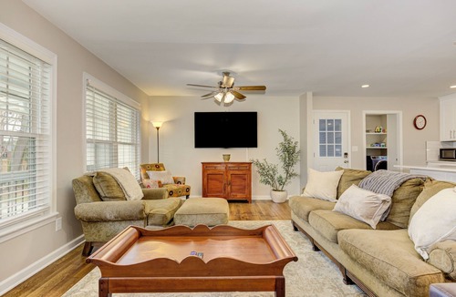 Marietta House | East Cobb Retreat/Patio & Fire Pit/10 min to Truist Park