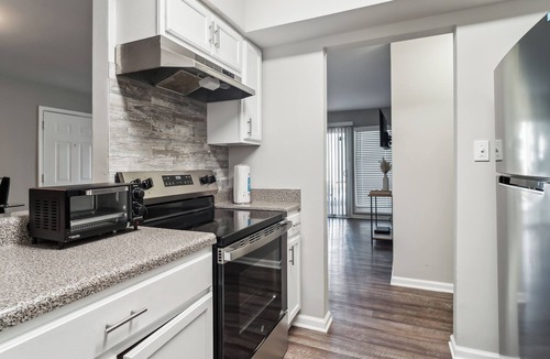 East Point Apartment | Elite at Cityview 32A I Spacious 2 Bed 2 Bath