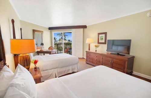 Hanamaulu Hotel | Ensuring a Very Comfortable & Memorable Stay! 2 Family-friendly Units, Pool