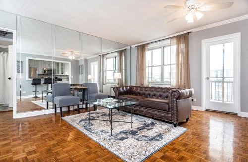 Downtown Atlanta House | ENTIRE CONDO! Downtown! 24 Concierge! PT9B
