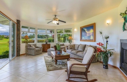 Queen Emmas Bluffs House | Escape to Paradise - 2-Bedroom Luxury Home with Spectacular Views