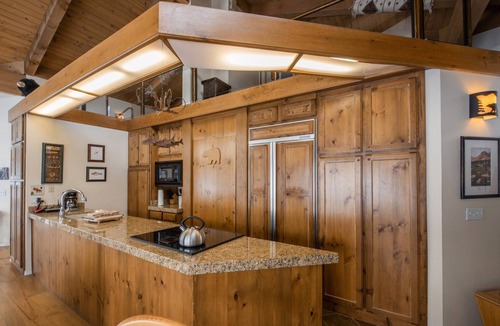 Park Meadows House | Experience luxury at Park City Lakeview Cottage 01, 2 beds, stunning ski slope views.