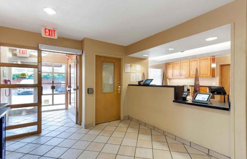 Cumberland Hotel | Extended Stay America Select Suites - Atlanta - Marietta - Wildwood