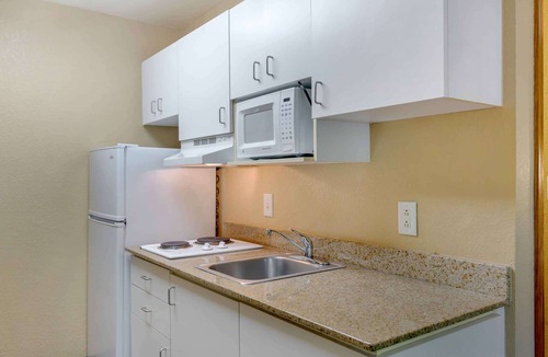 Sandy Springs Hotel | Extended Stay America Select Suites Atlanta Perimeter Peacht