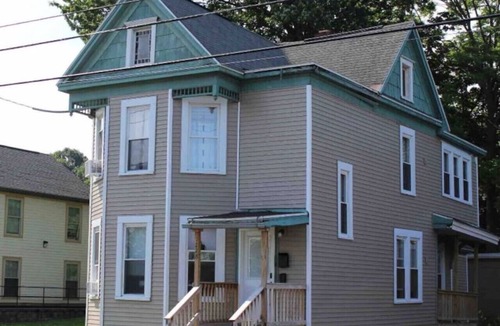 Downtown Syracuse Apartment | (F2)Convenient 2bdrm Syracuse University apartment