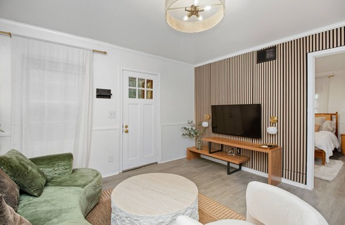 East Side Apartment | Fabulous 1-bedroom apartment in vibrant Atlanta Near Midtown, Emory University