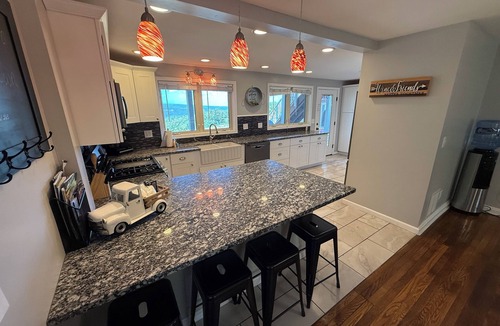 Hammondsport House | Fabulous 6-bedroom house with gorgeous Keuka Lake views in charming Hammondsport
