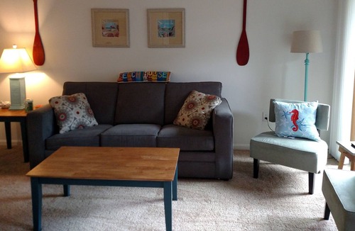 Caine Woods Condo | Family Friendly, North Ocean City Condo With Private Courtyard, Pool