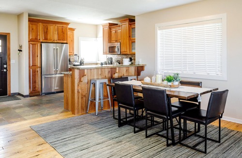 Bear Hollow Village House | Family Friendly Retreat for 17 w/Hot Tub & Views - 5 min to PCMR Canyons Village