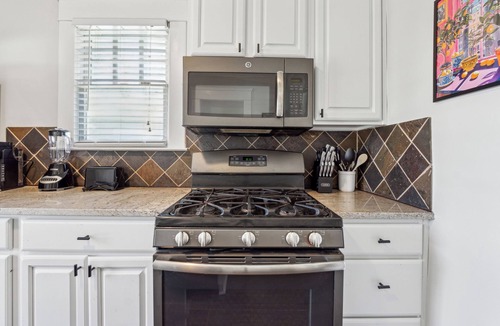 Old Fourth Ward House | Family Getaway Near Zoo & Downtown Fun! Sleeps 10