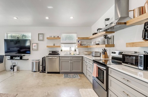 Northside House | Family & Pet-Friendly Jacksonville Escape w/Yard