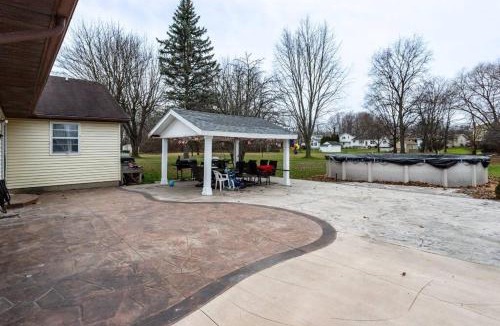 Gates-North Gates House | Fantastic Home Near DWTN/Airport