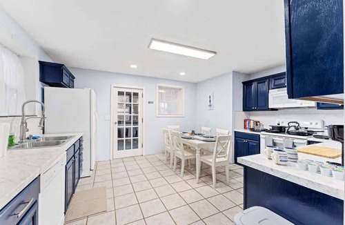 Northside Ski Chalet | Fishing Cottage, Peaceful, 3 Bedroom, Family Friendly, Washer and Dryer, Long-Term