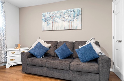 Utica Apartment | Free Parking, Laundry, Wi-Fi, 6 Min WYNN Hosp/Nexus Center, Downtown Utica NY4